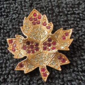 Vintage Gold Tone Maple Leaf Brooch Red Clear Rhinestones Pin